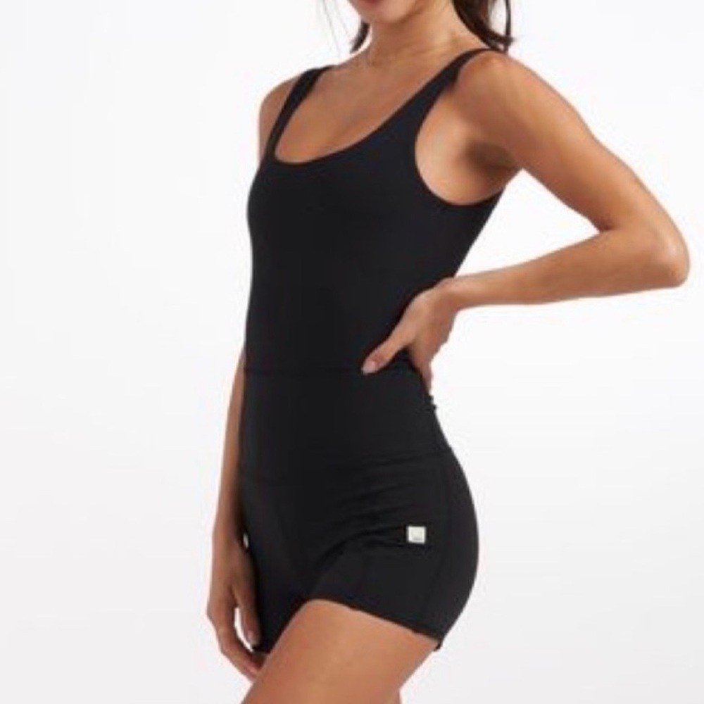 VUORI Studio Romper Black